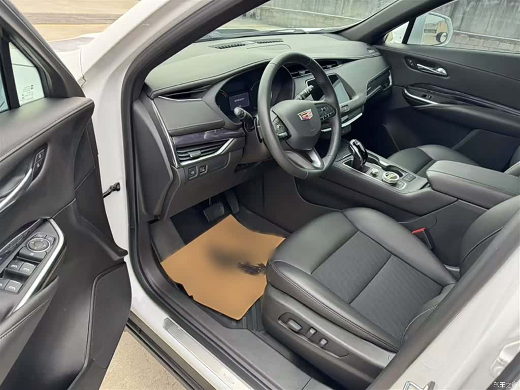 Cadillac XT4, 2022 21