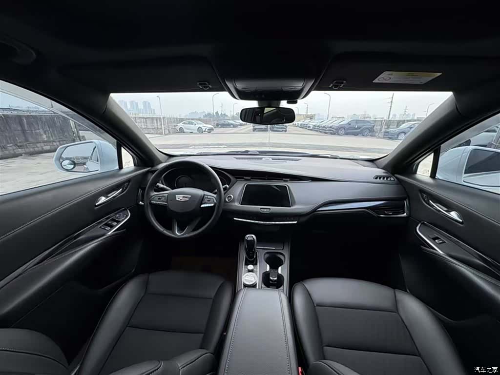 Cadillac XT4, 2022 22