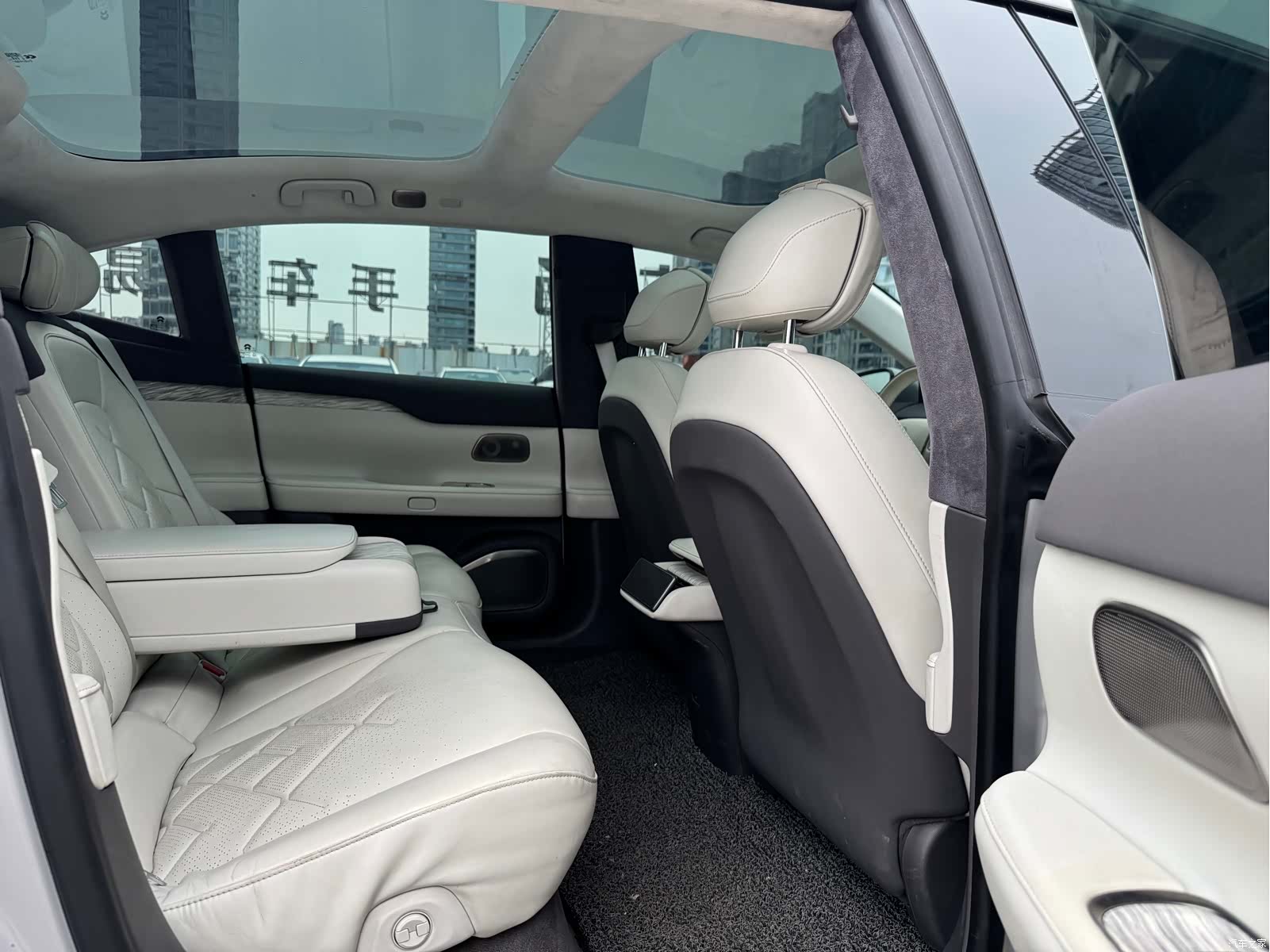NIO ET7, 2022 8