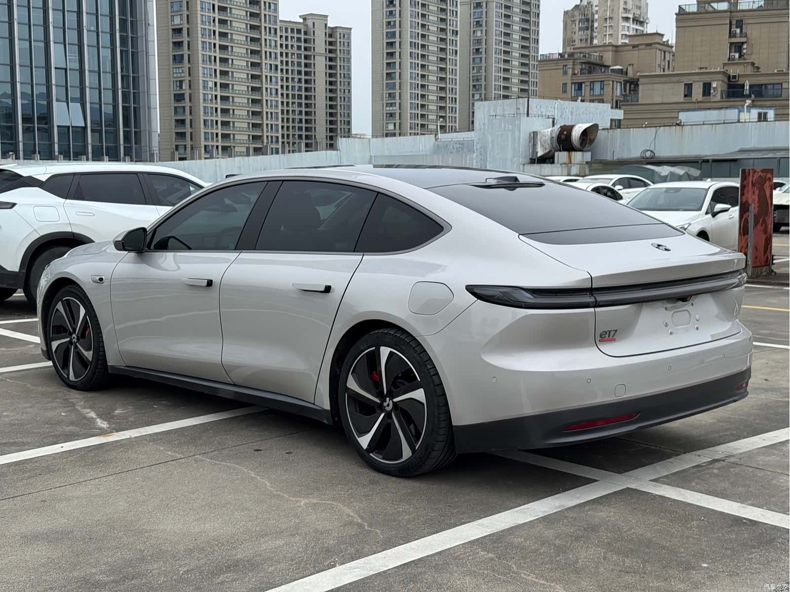 NIO ET7, 2022 все фото