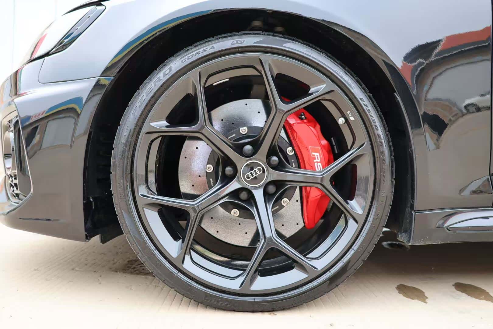 Audi RS4, 2025 все фото