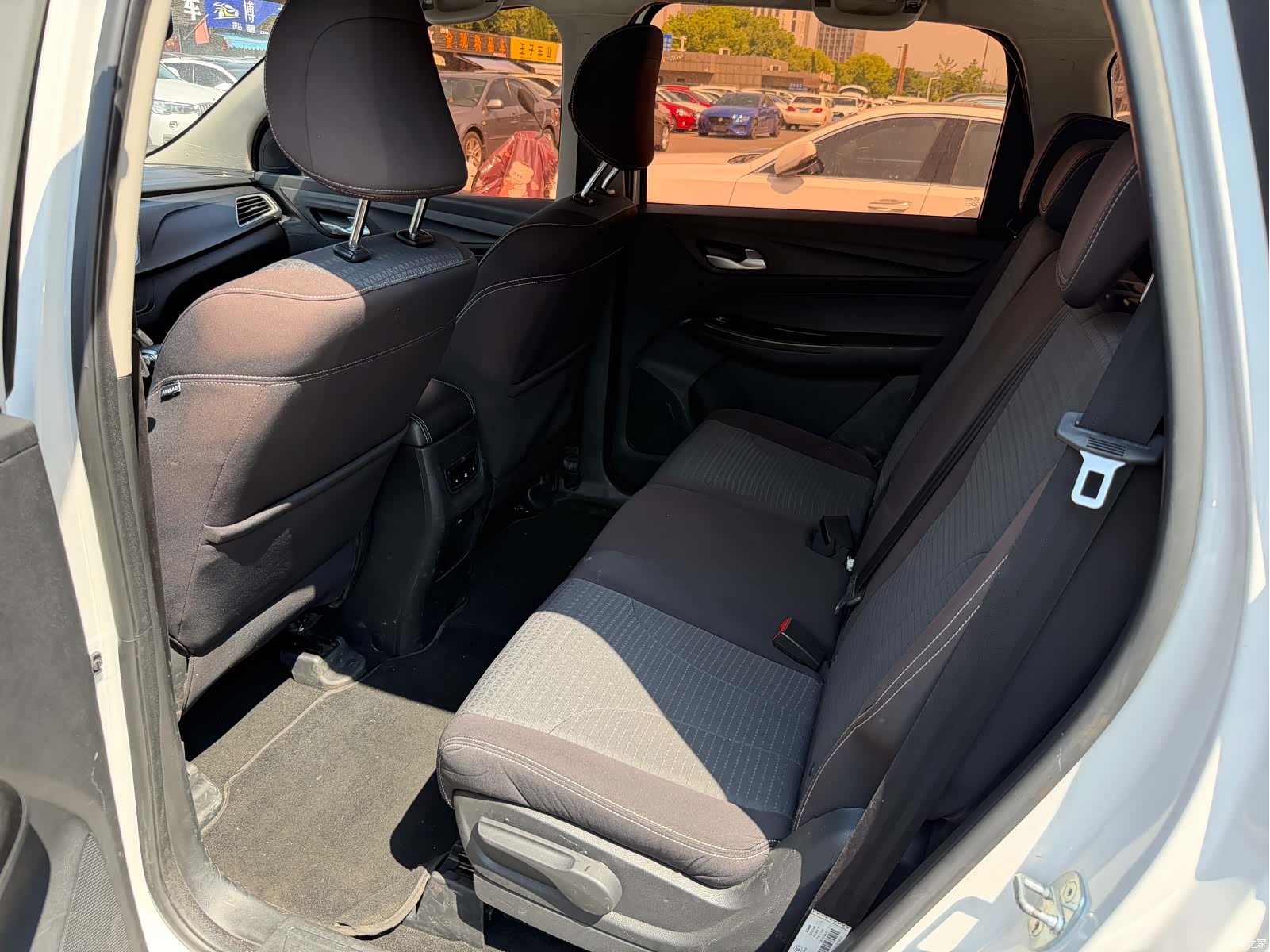 Wuling 730, 2019 9