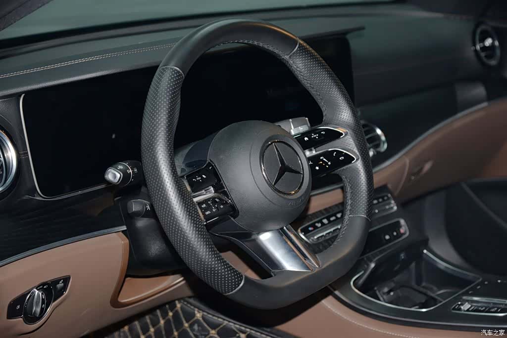 Mercedes-Benz E-Class, 2023 8