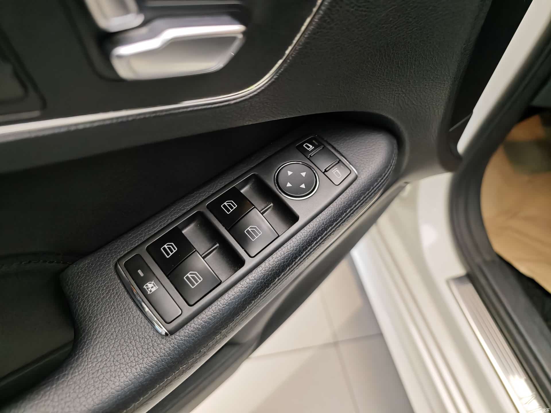 Mercedes-Benz E-Class, 2015 9