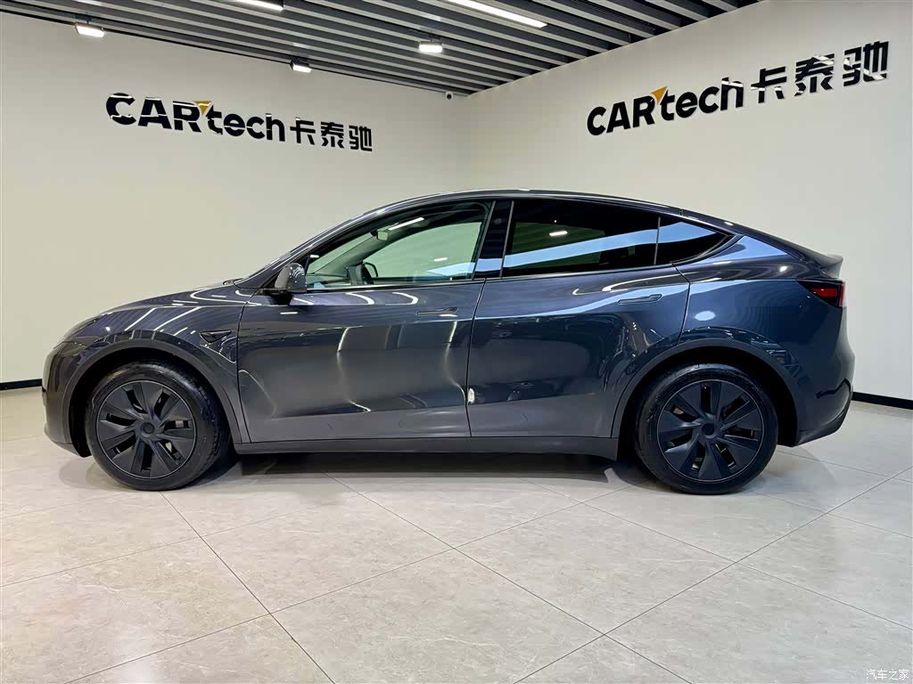 Tesla Model Y, 2024 7