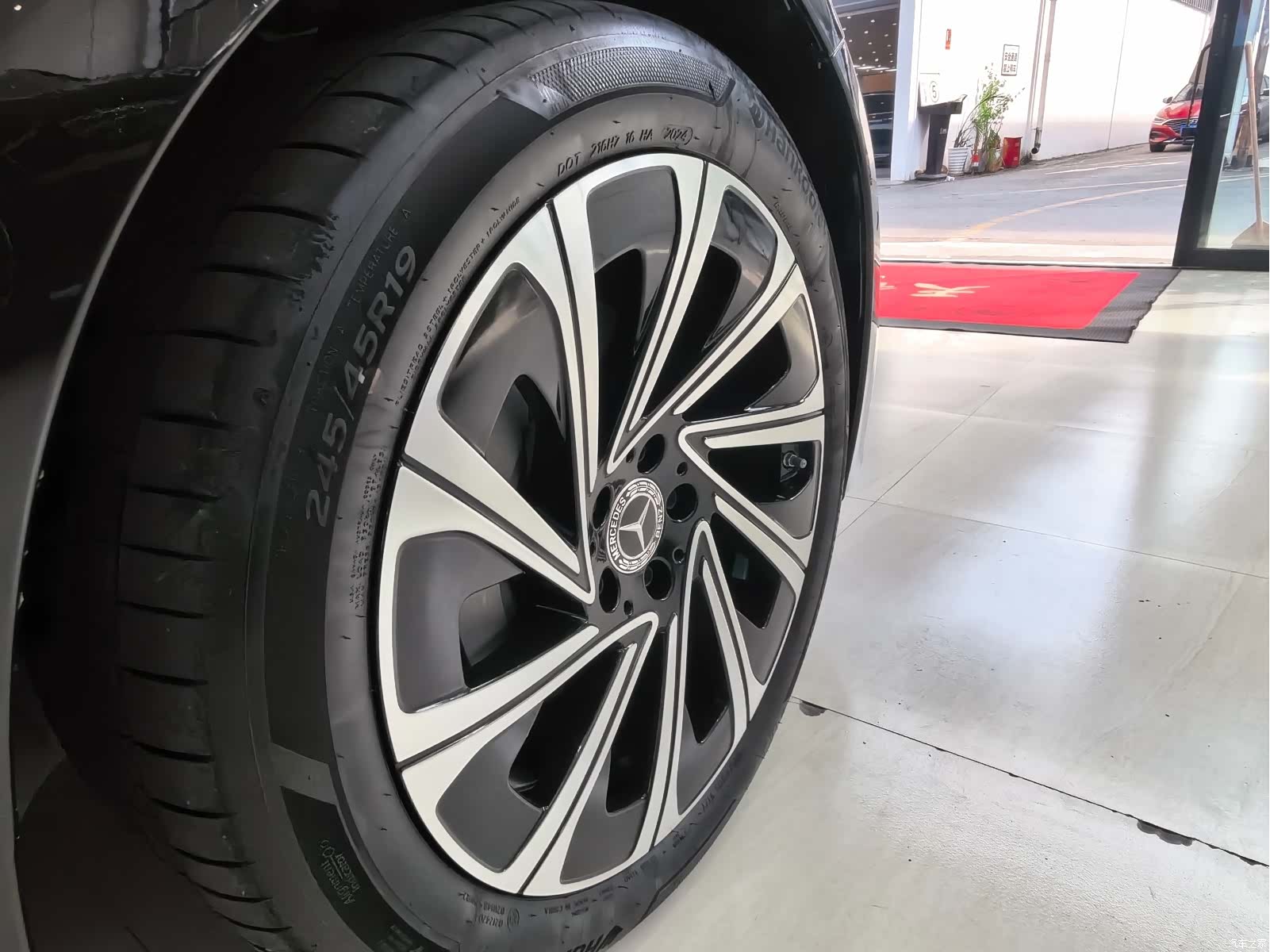 Mercedes-Benz E-Class, 2024 19