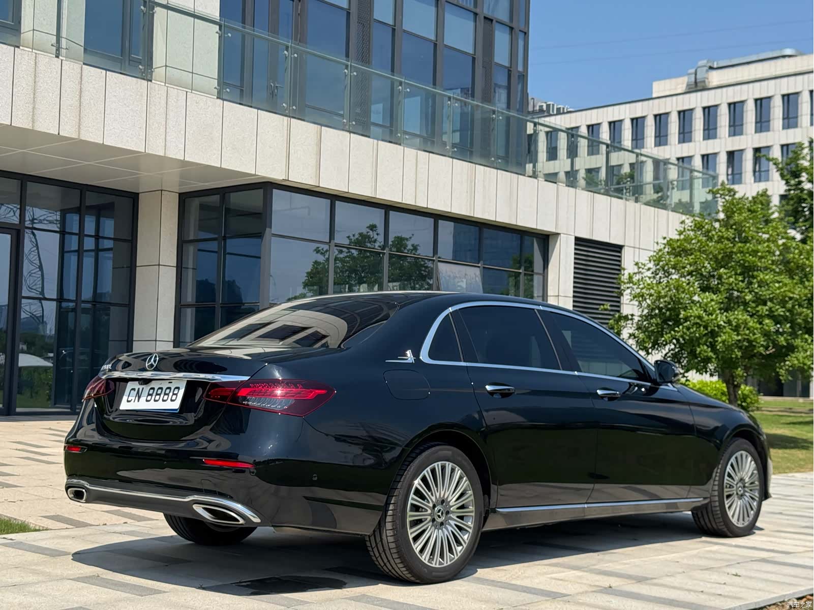 Mercedes-Benz E-Class, 2021 13