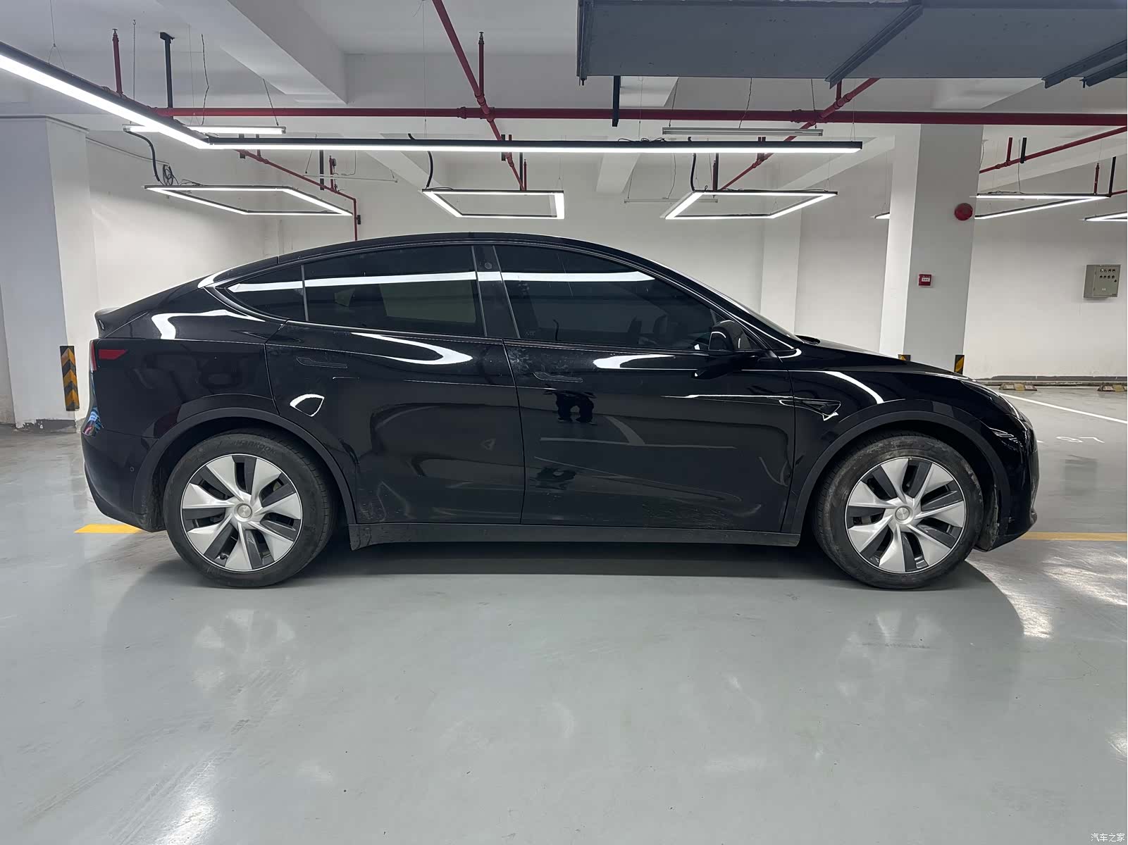 Tesla Model Y, 2022 4