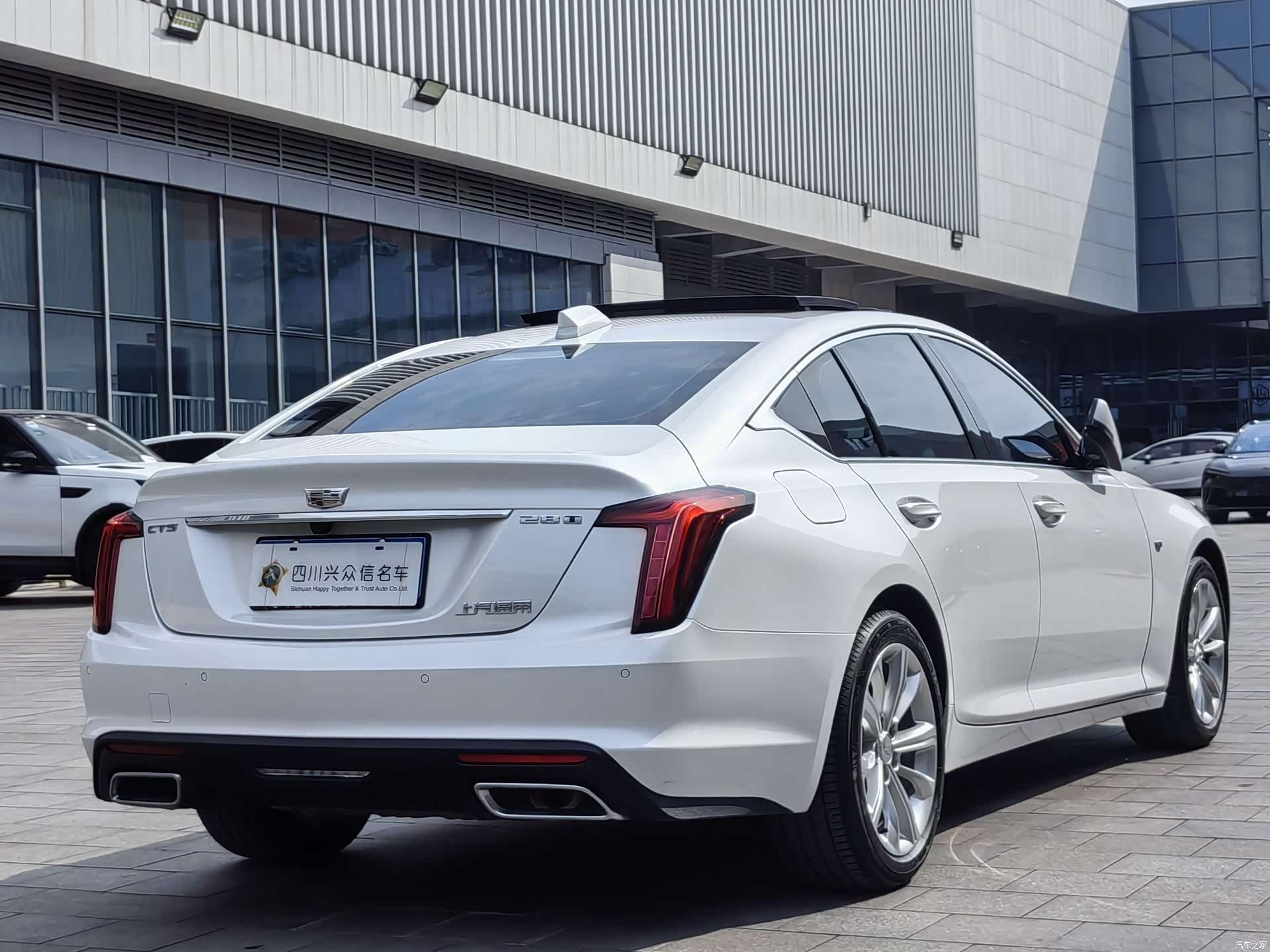 Cadillac CT5, 2025 все фото