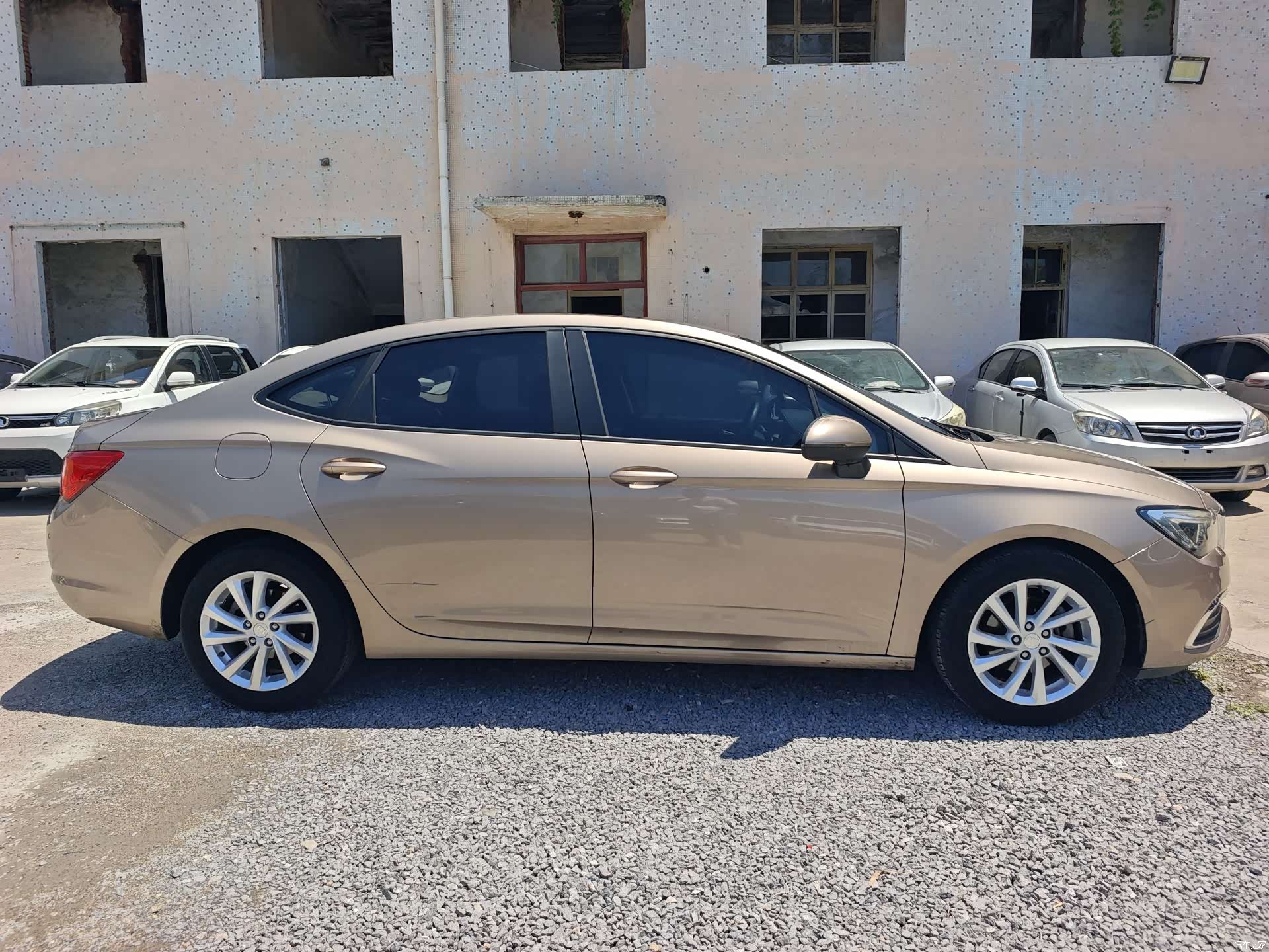 Buick Verano, 2019 3