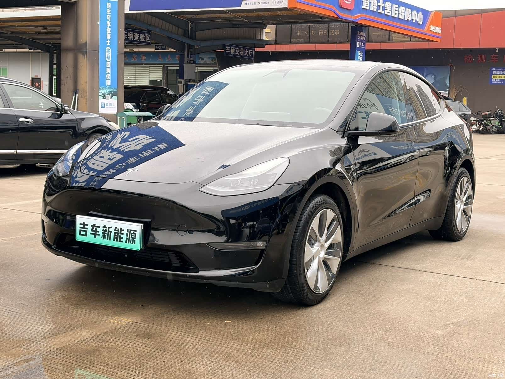 Tesla Model Y, 2021 1