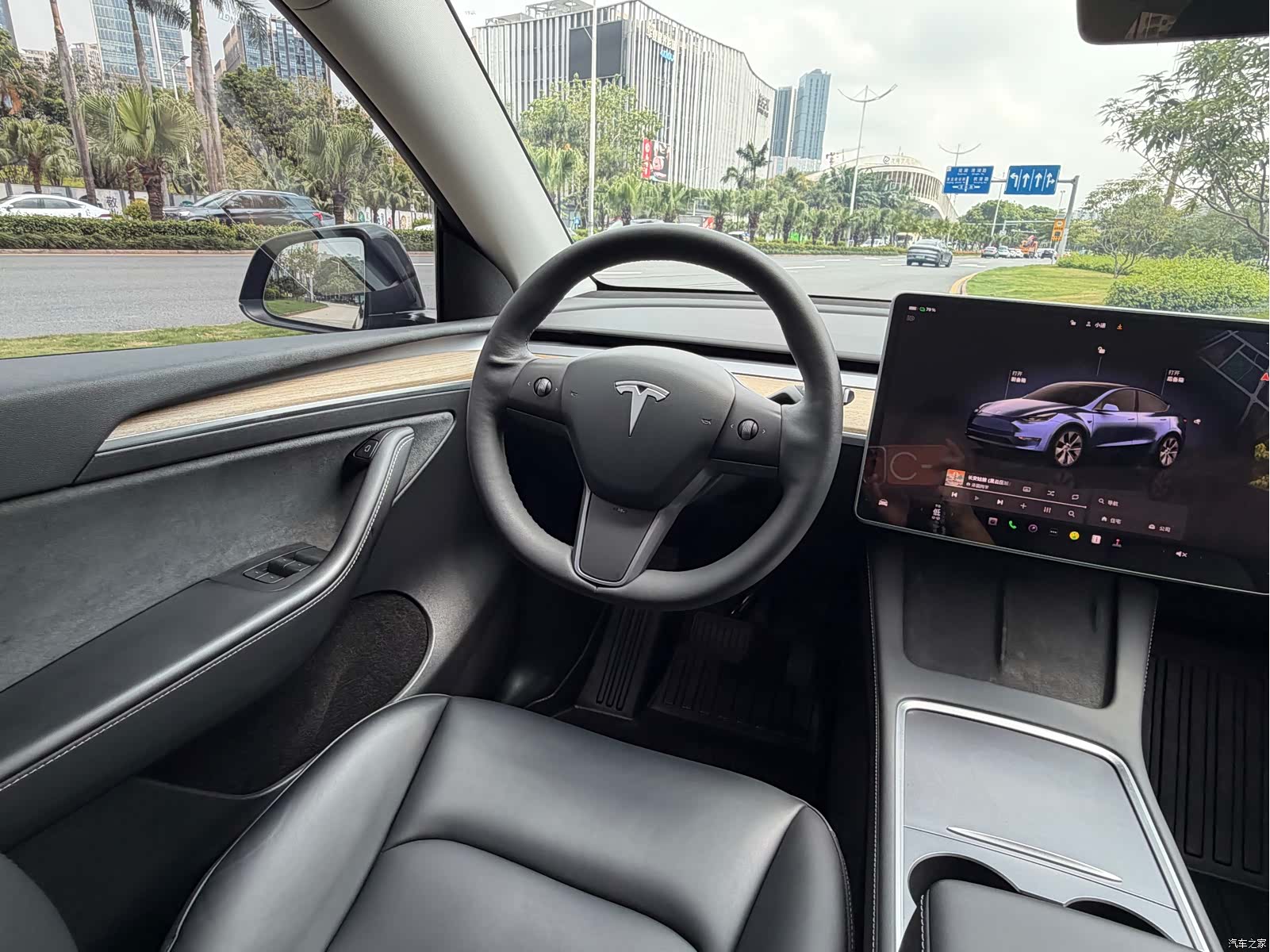 Tesla Model Y, 2023 15