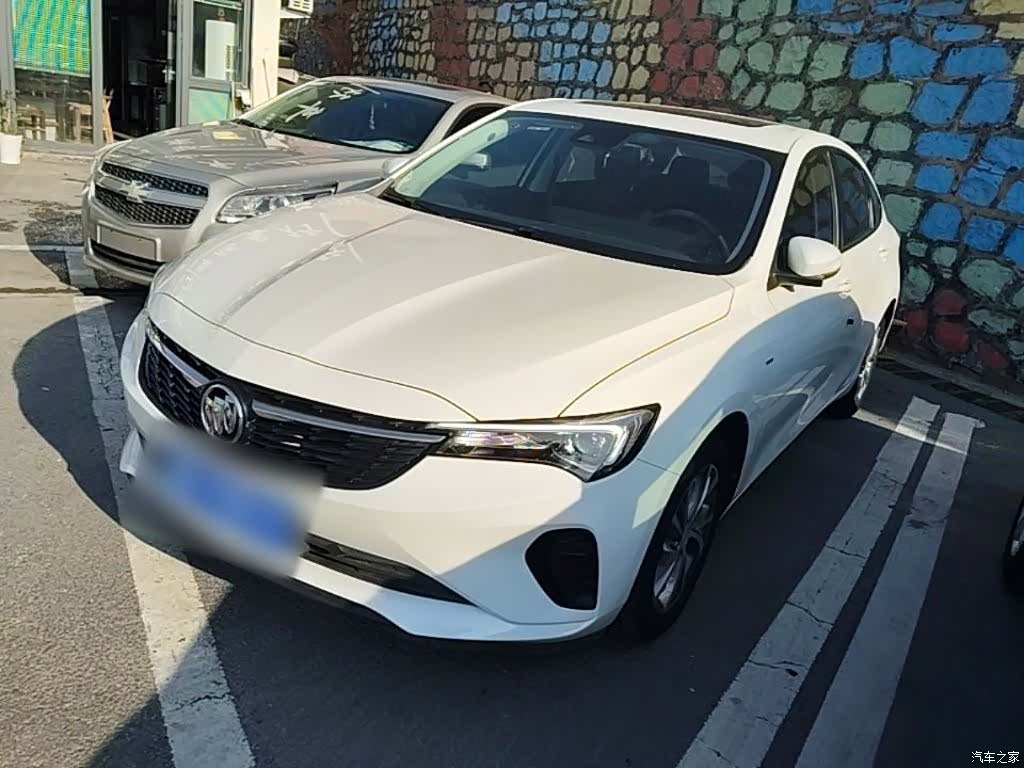 Buick Verano, 2022 2