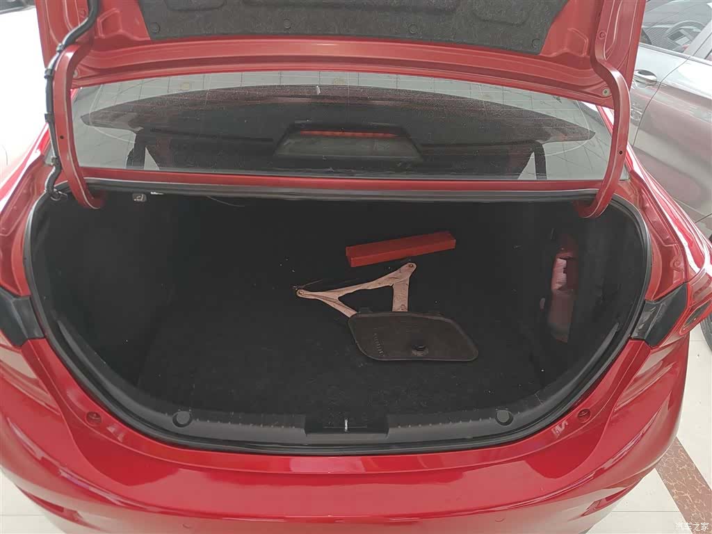 Mazda Mazda3, 2016 15