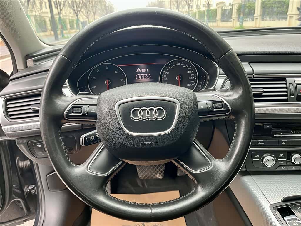 Audi A6L, 2015 3