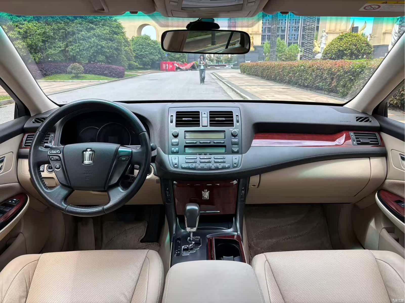 Toyota Crown, 2011 9