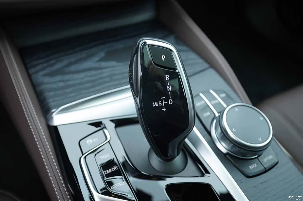 BMW 5 Series, 2024 3