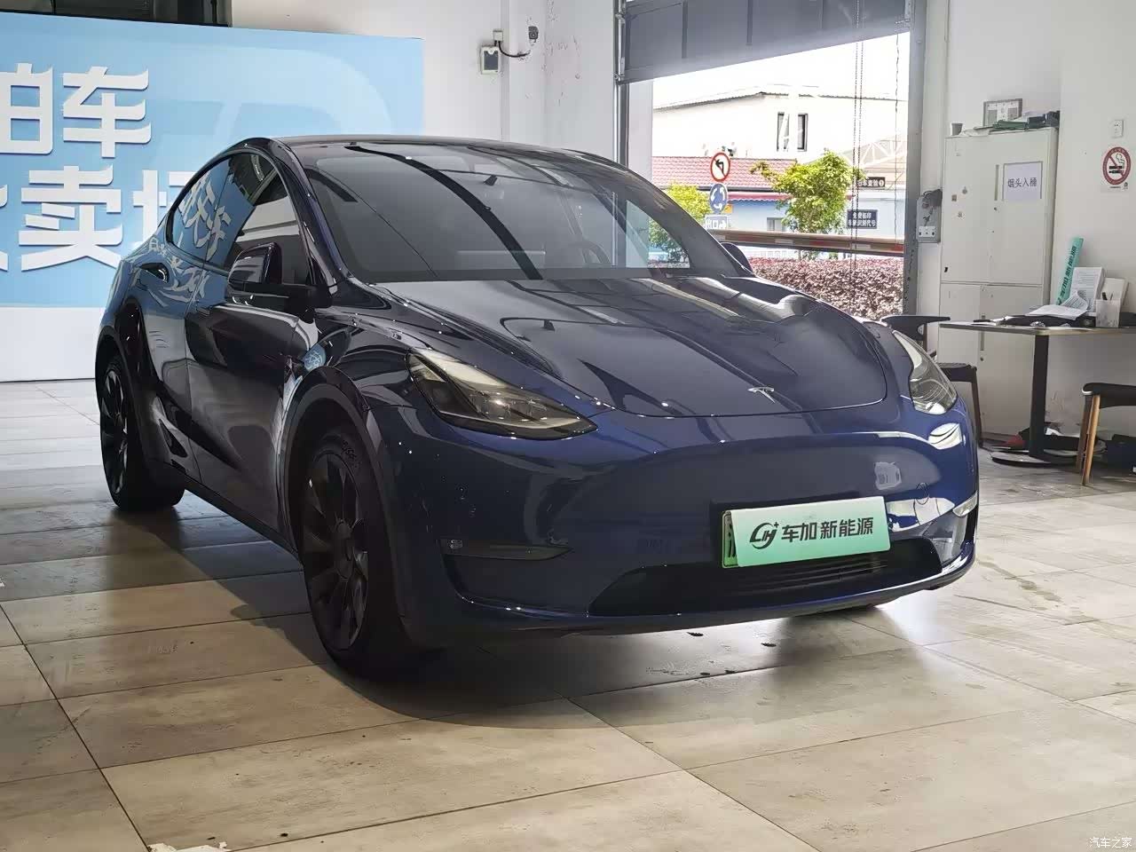 Tesla Model Y, 2021 3