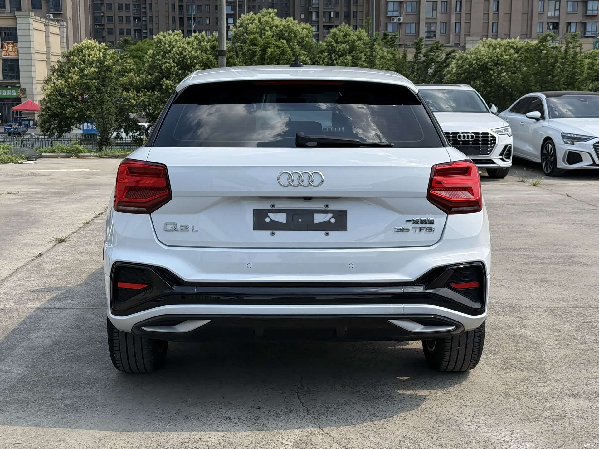 Audi Q2L, 2023 8