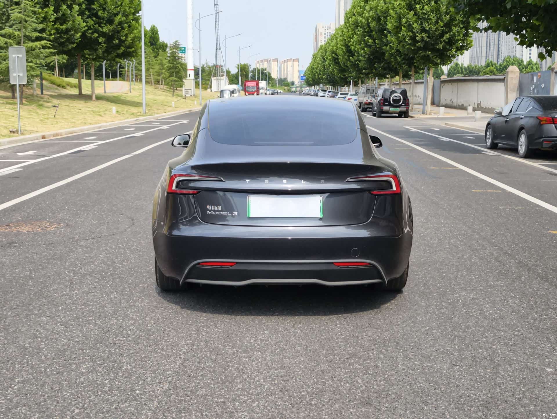 Tesla Model 3, 2025 все фото