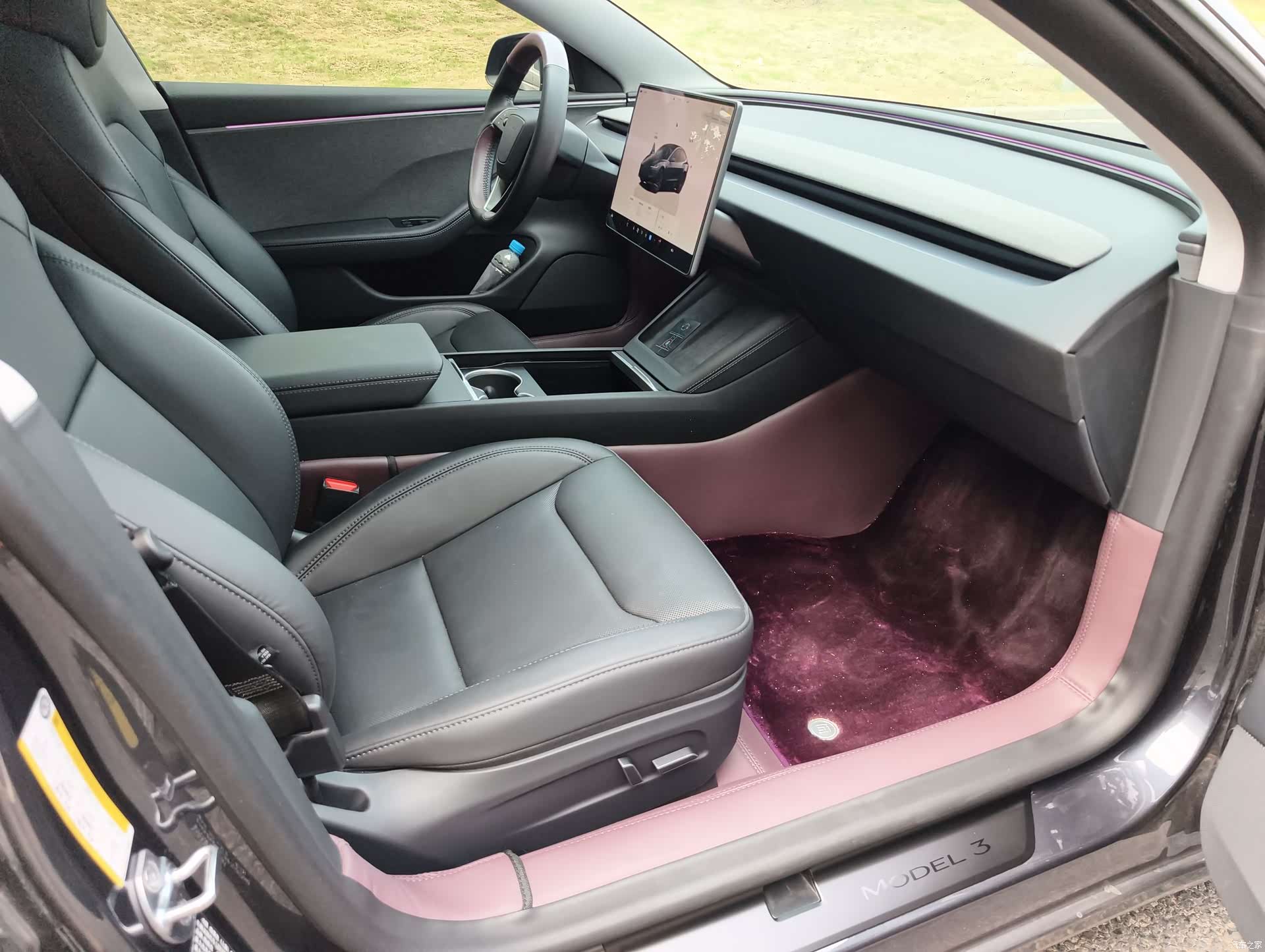 Tesla Model 3, 2025 9