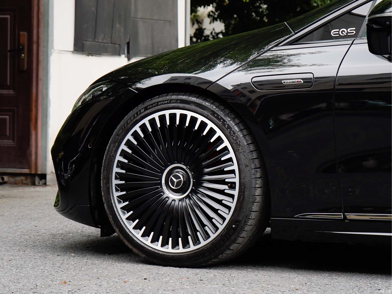Mercedes-Benz EQS, 2025 8