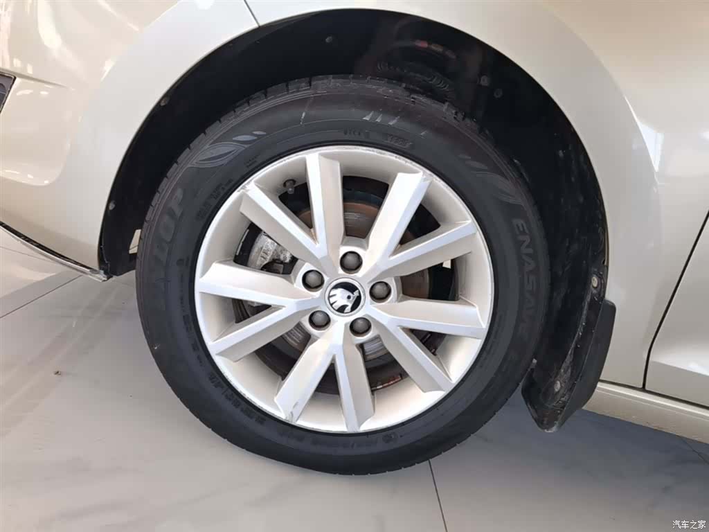 Skoda Rapid, 2016 23