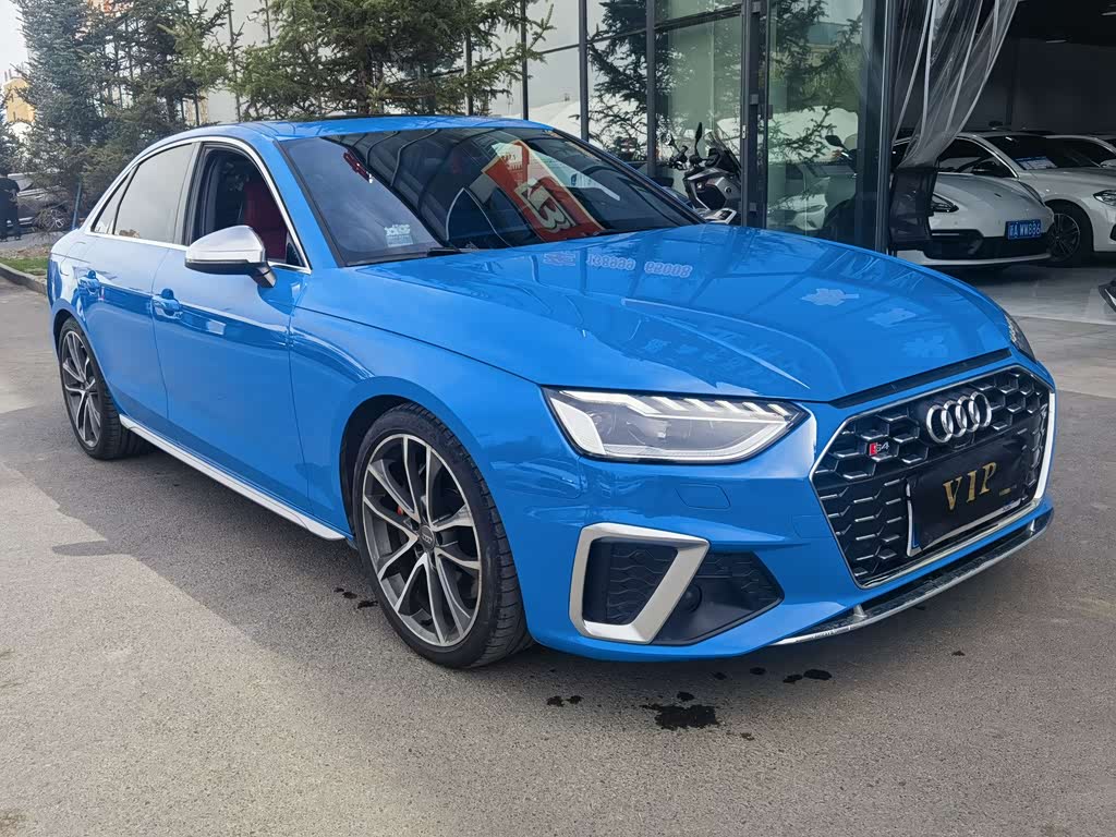 Audi S4
