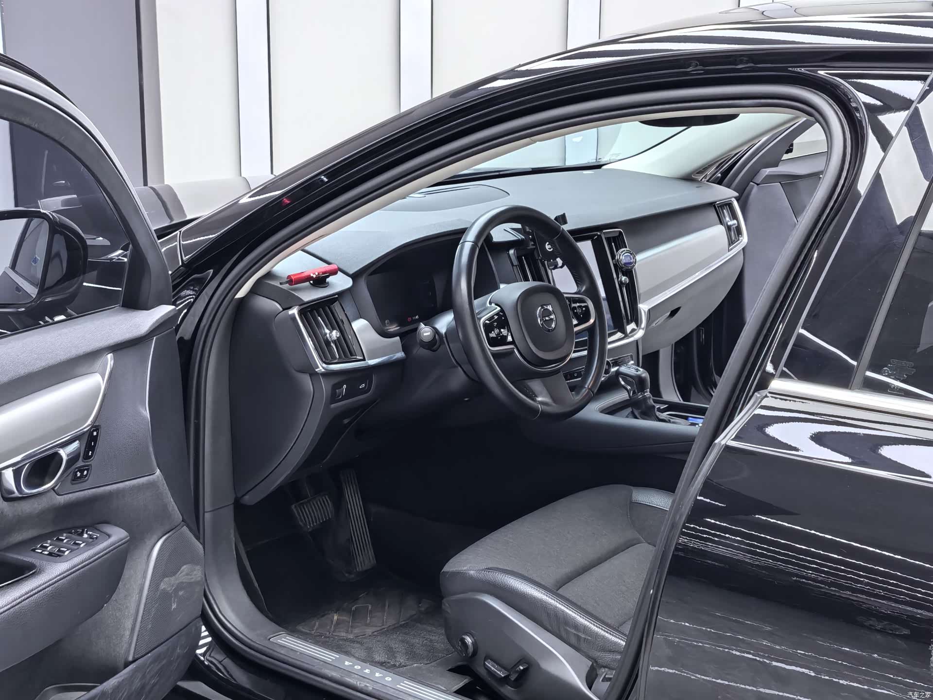Volvo S90, 2019 все фото