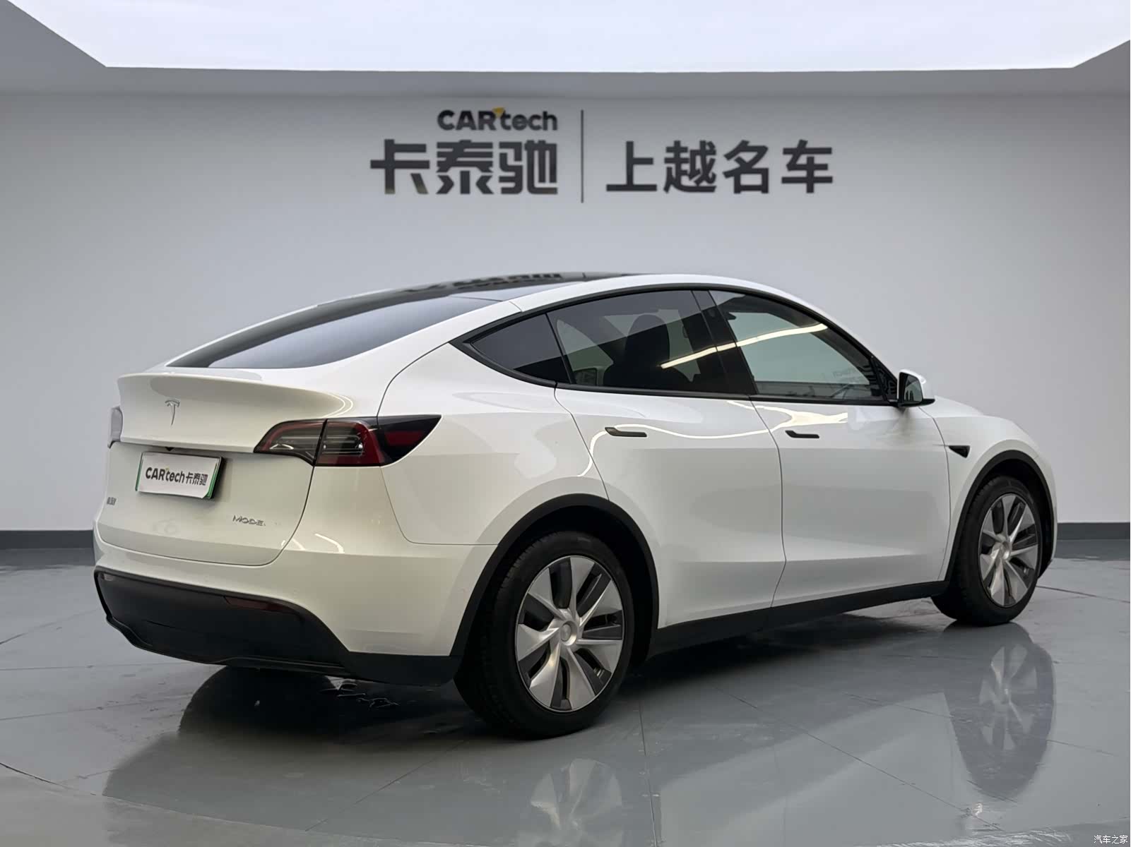 Tesla Model Y, 2023 все фото