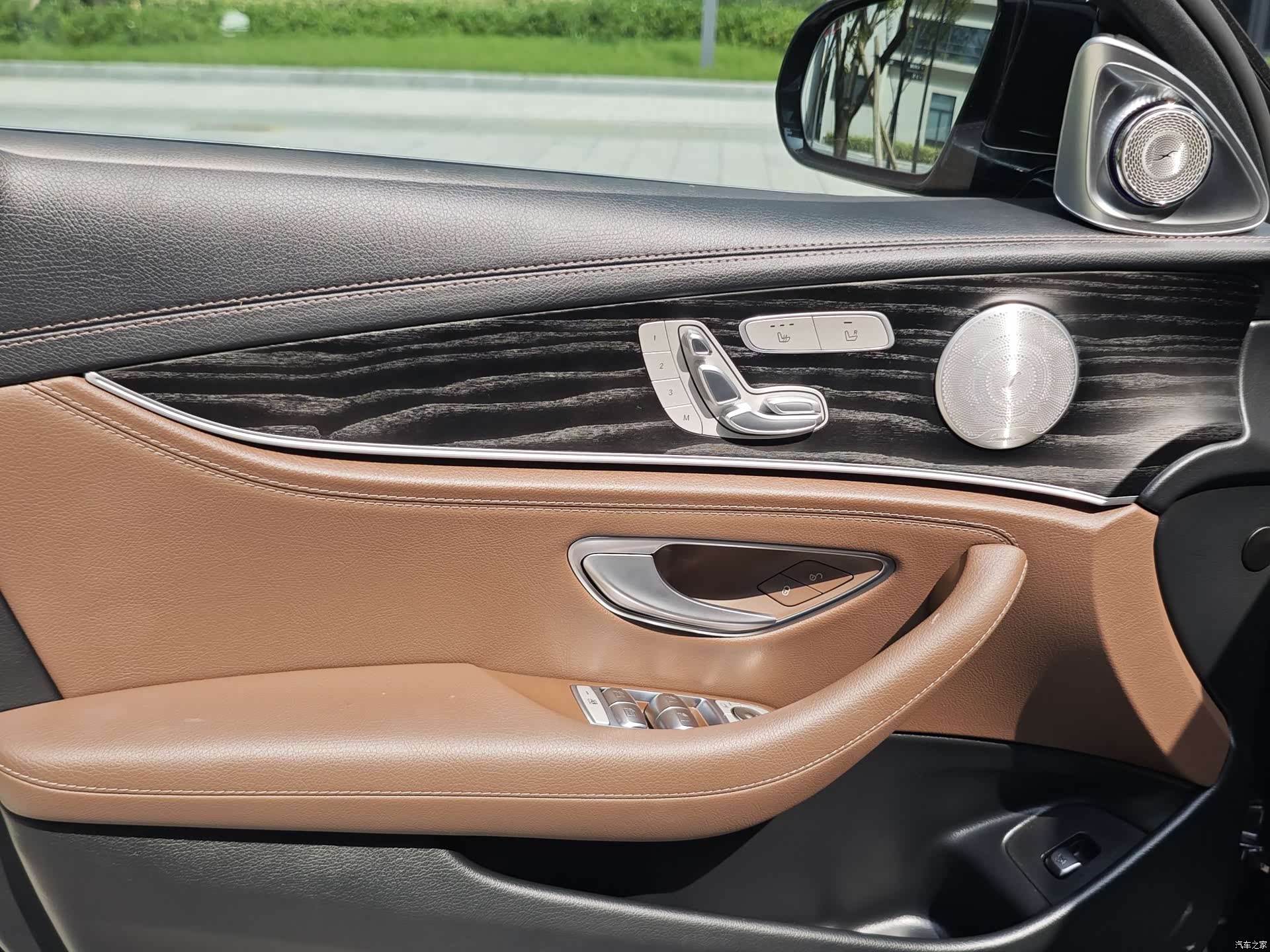 Mercedes-Benz E-Class, 2023 17