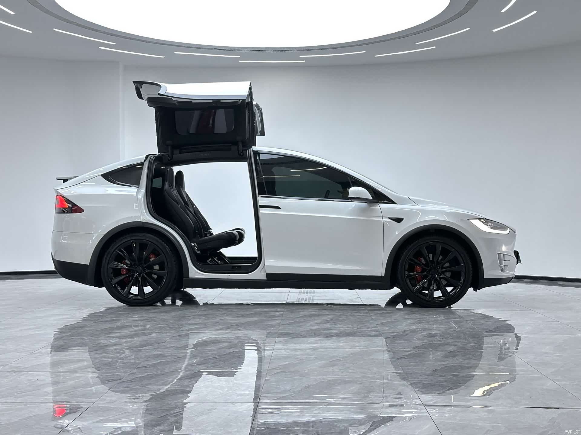 Tesla Model X, 2017 9