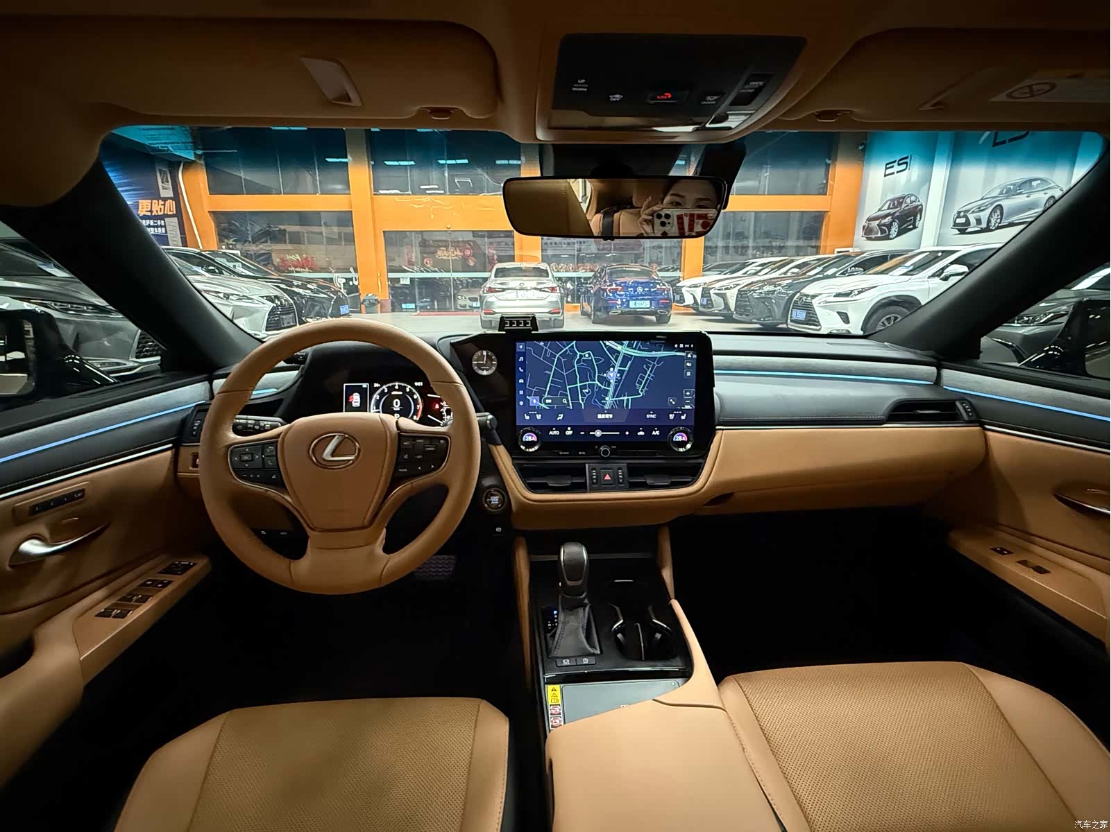Lexus ES, 2025 8