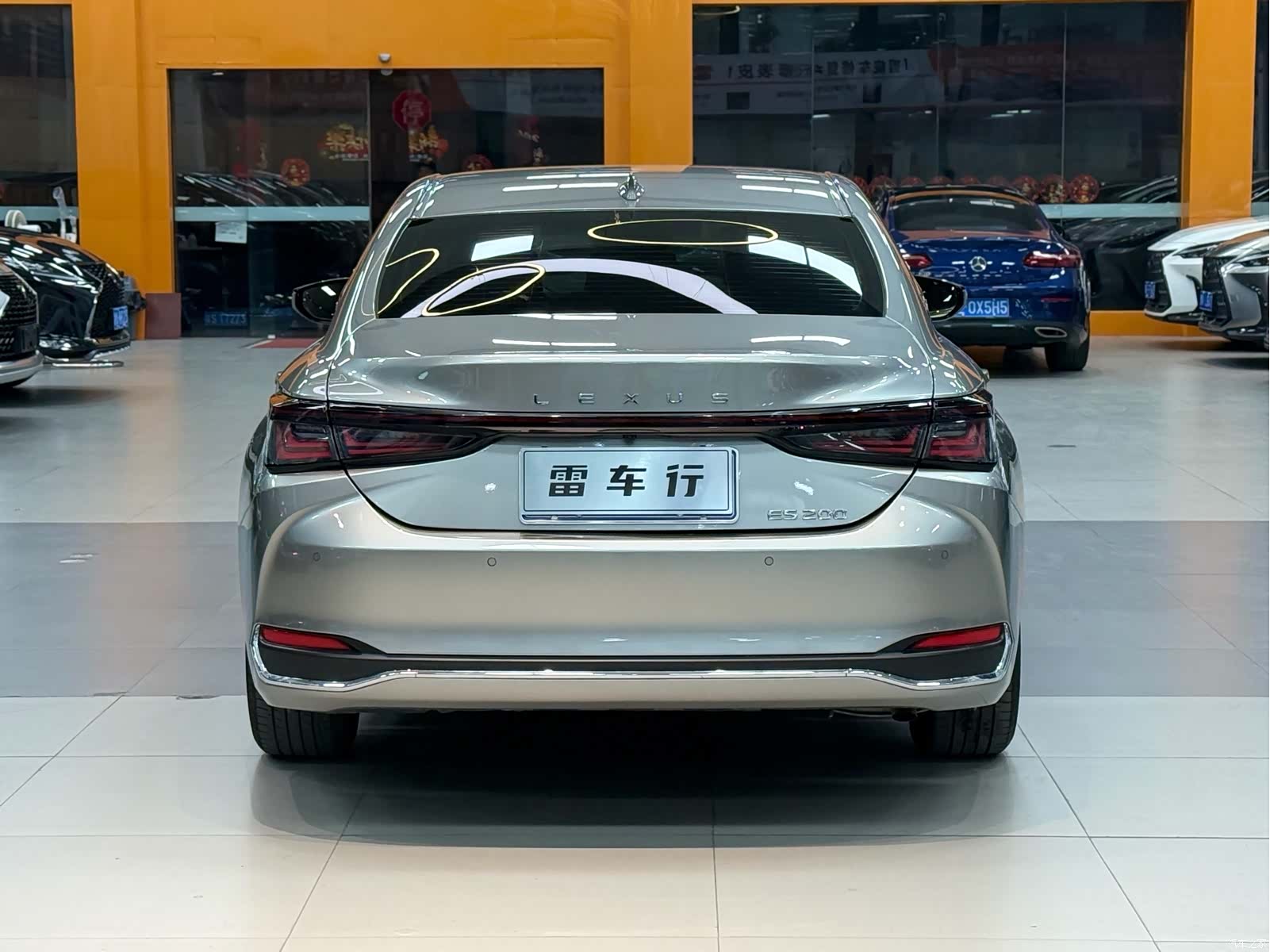 Lexus ES, 2025 10