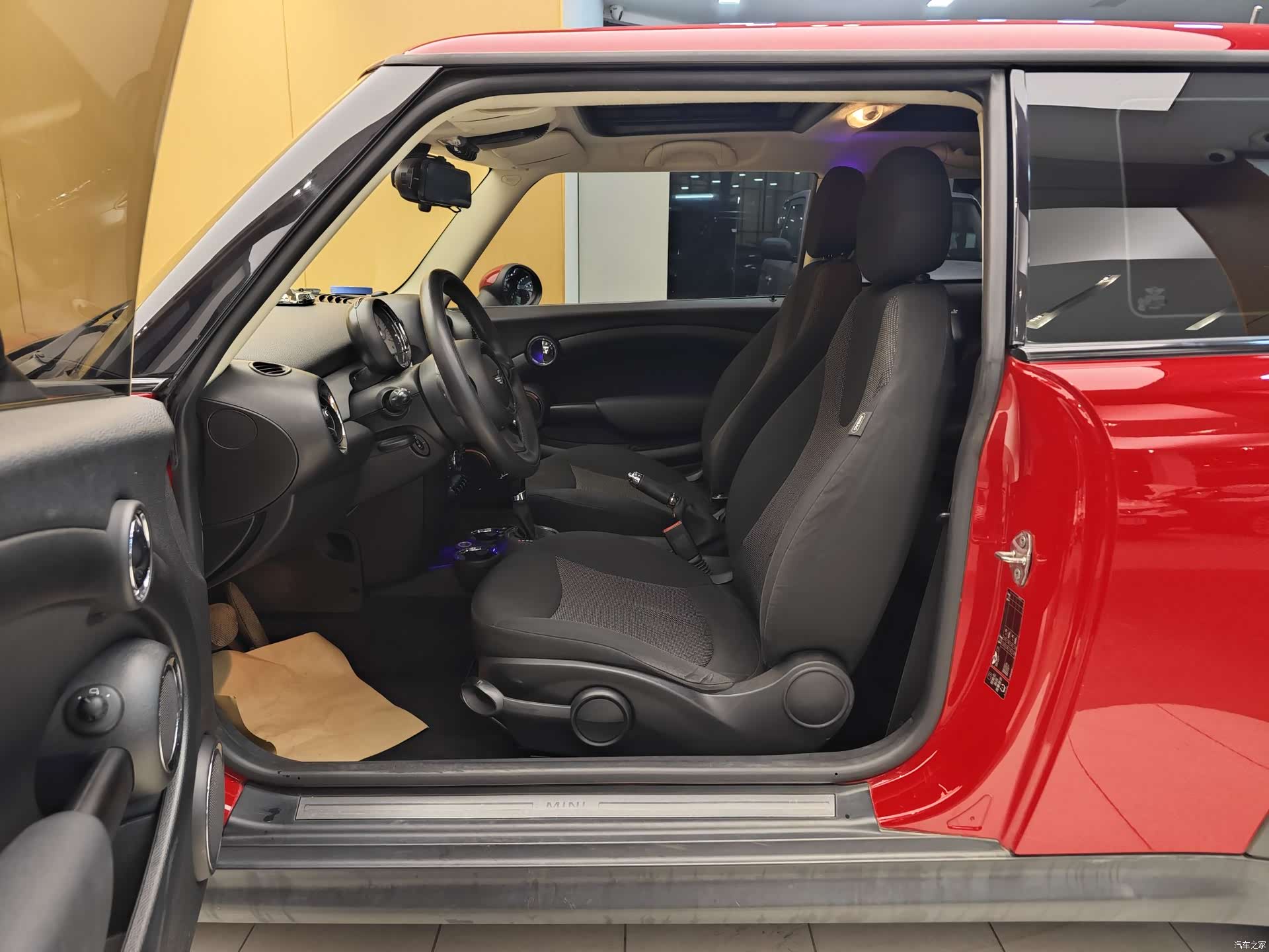 Mini ONE, 2014 13