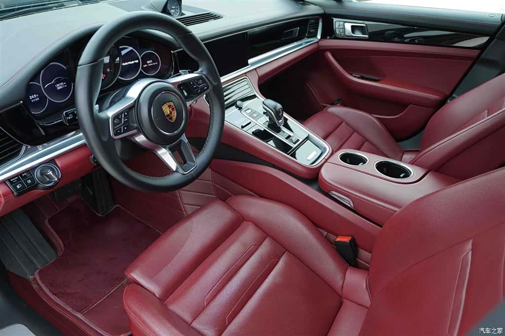 Porsche Panamera, 2019 2