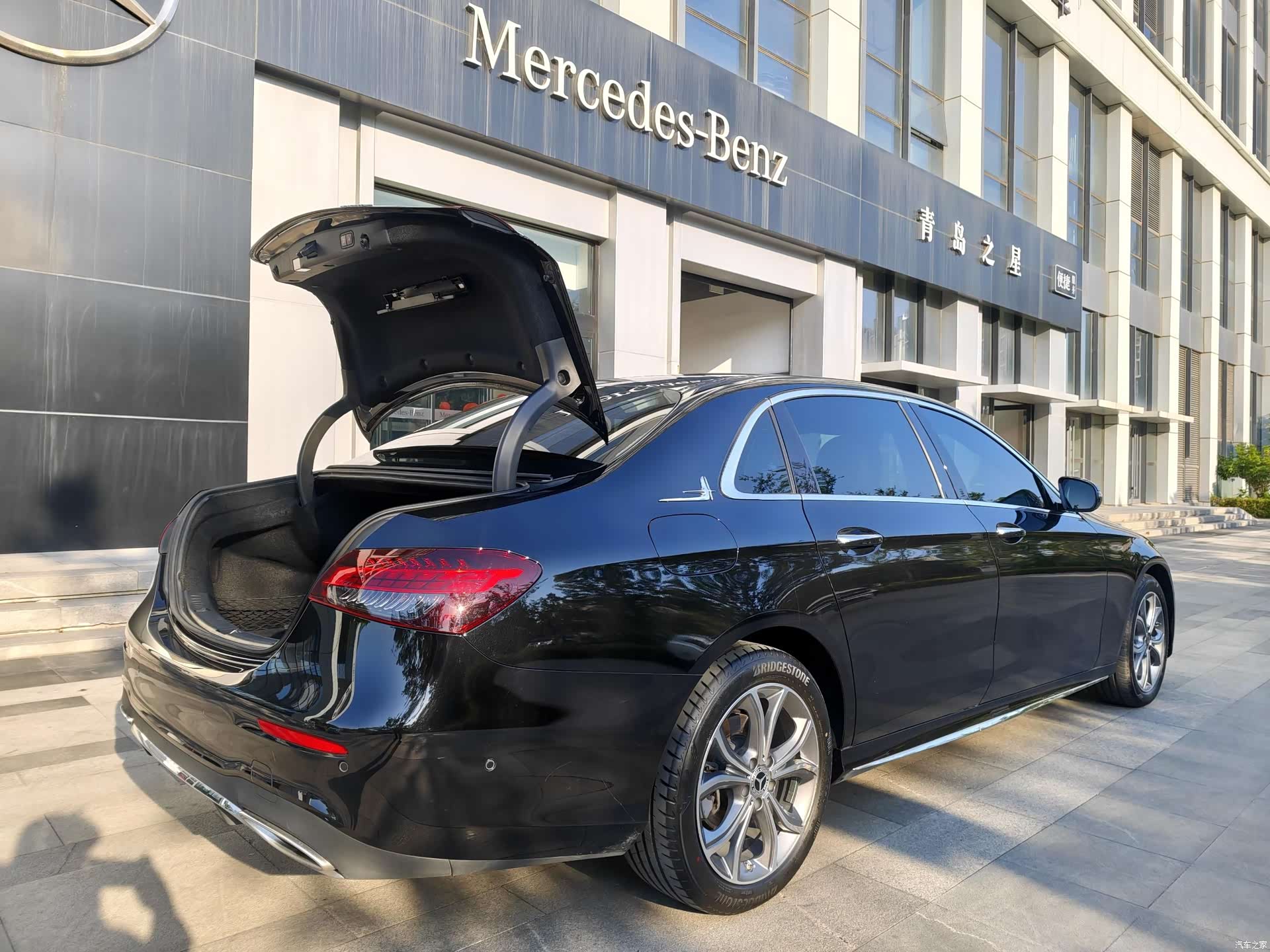 Mercedes-Benz E-Class, 2022 18