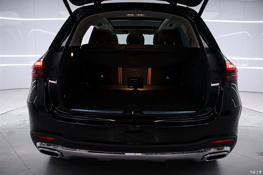 Mercedes-Benz GLE, 2024 15