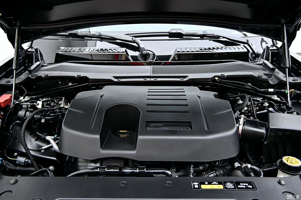 Land Rover Defender, 2024 38