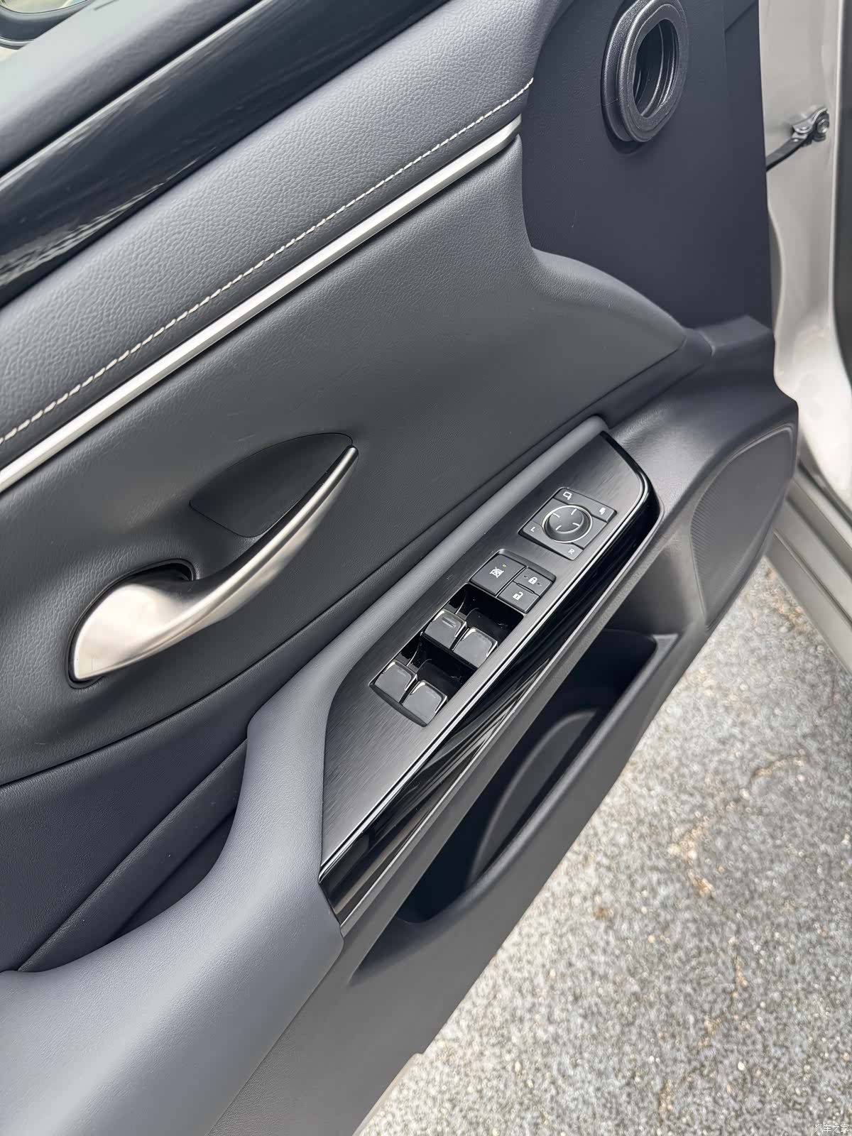 Lexus ES, 2023 12