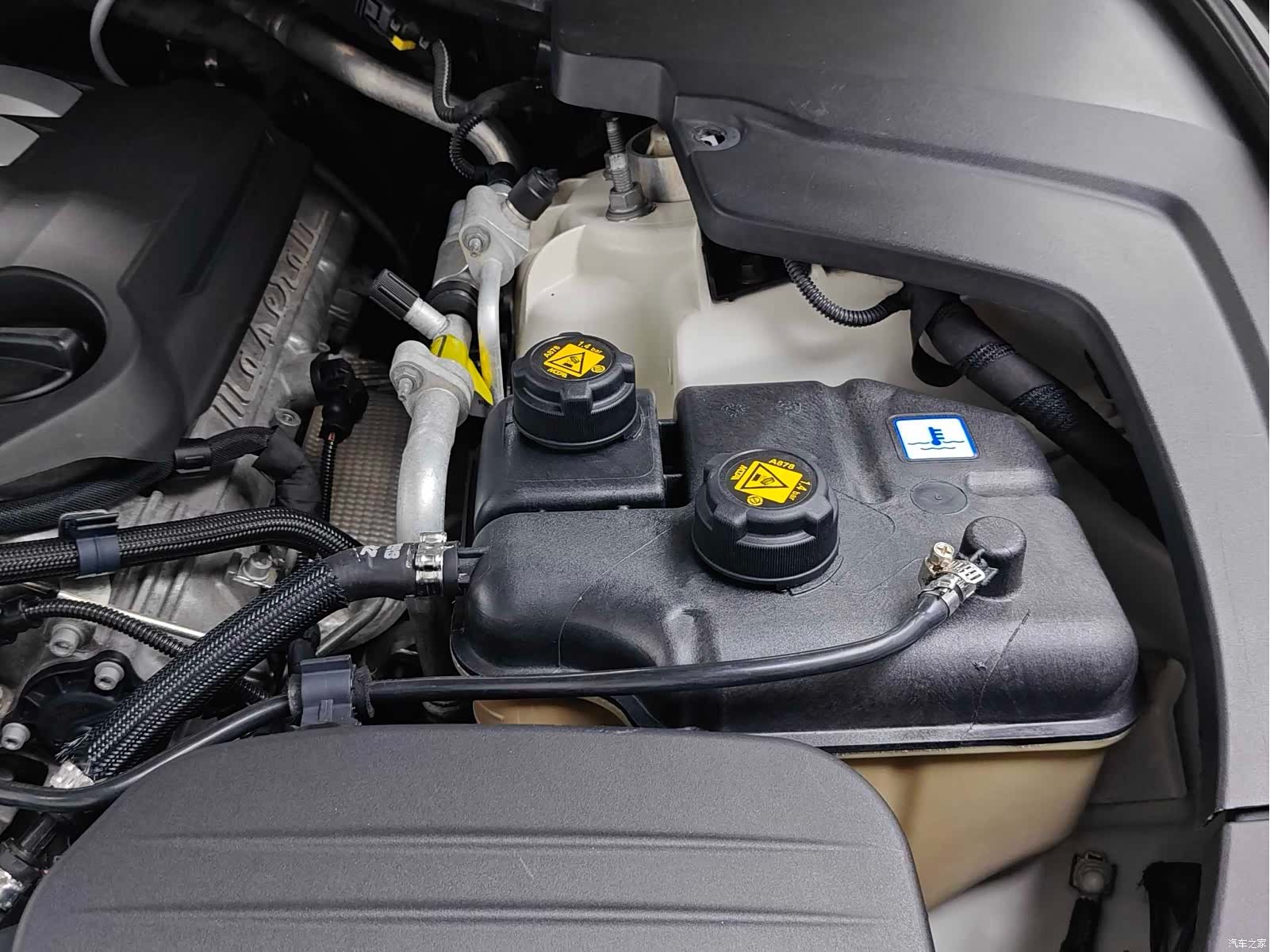 Maserati Levante, 2017 18