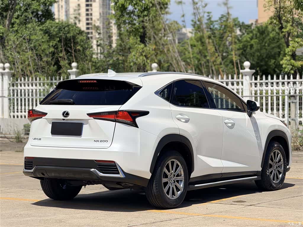 Lexus NX, 2018 9