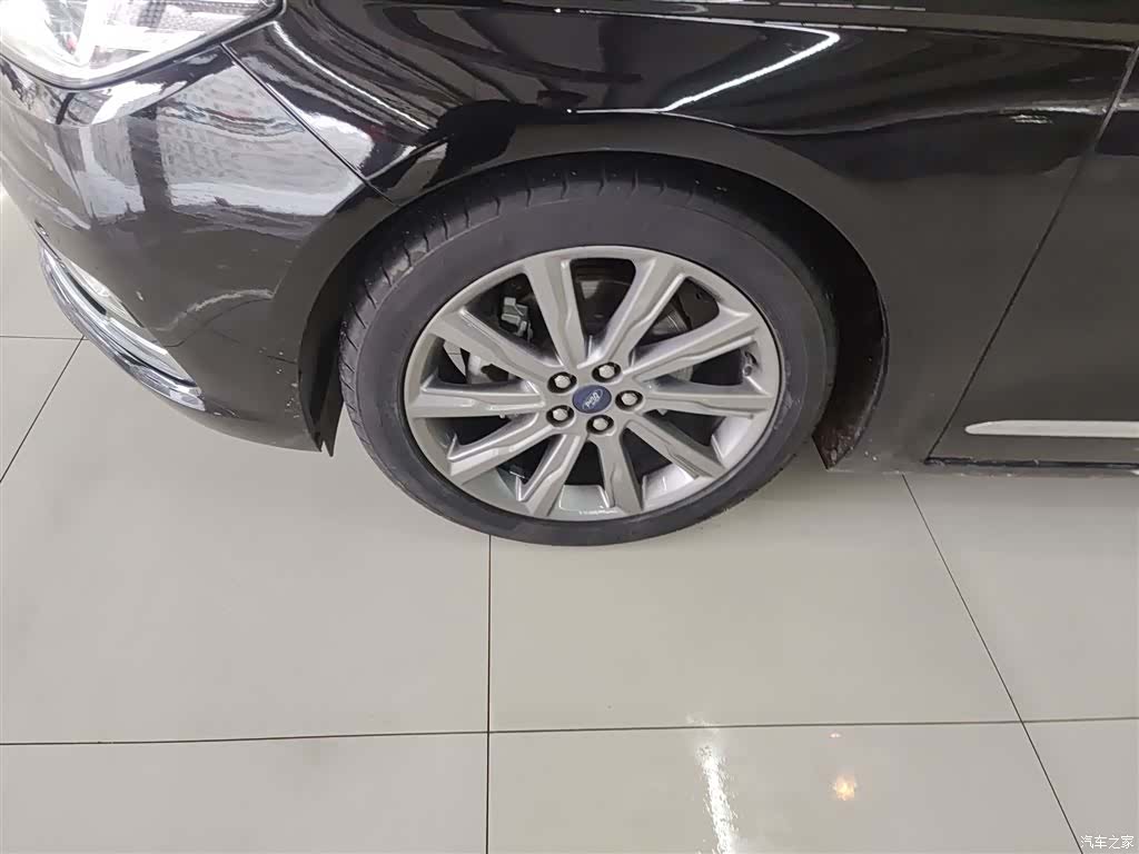 Ford Taurus, 2021 23
