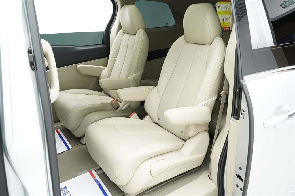 Buick GL8, 2014 10