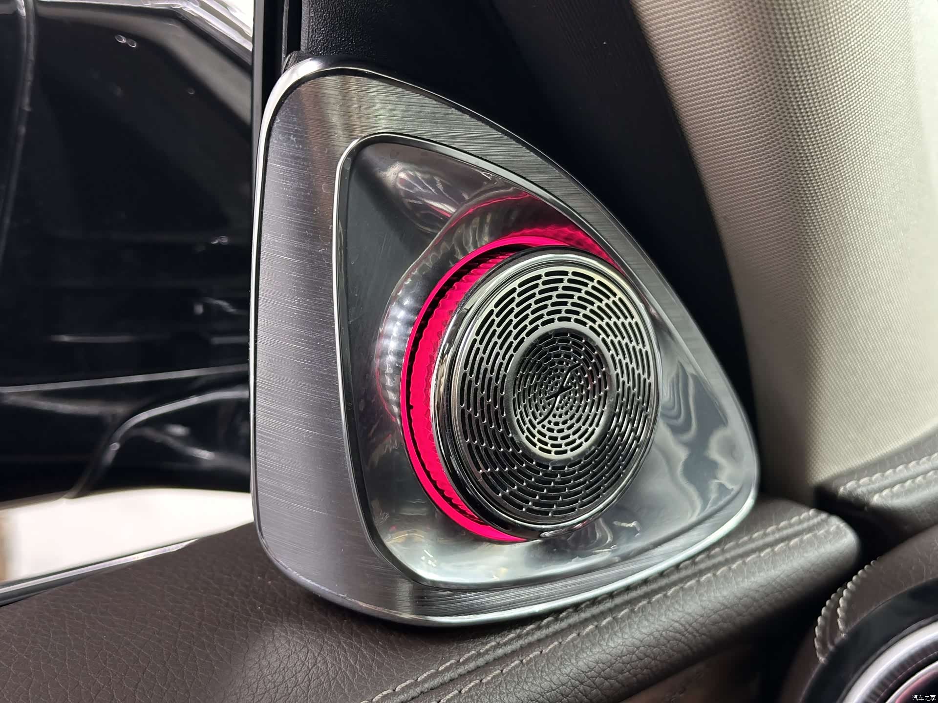 Mercedes-Benz E-Class, 2022 20