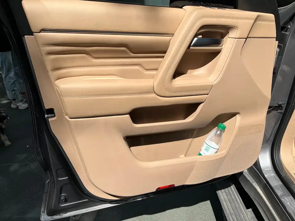 Beijing BJ60 Thunder