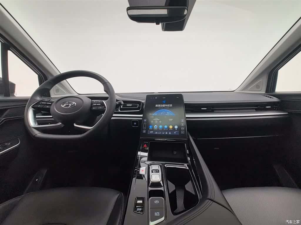 Hyundai Custo, 2024 все фото