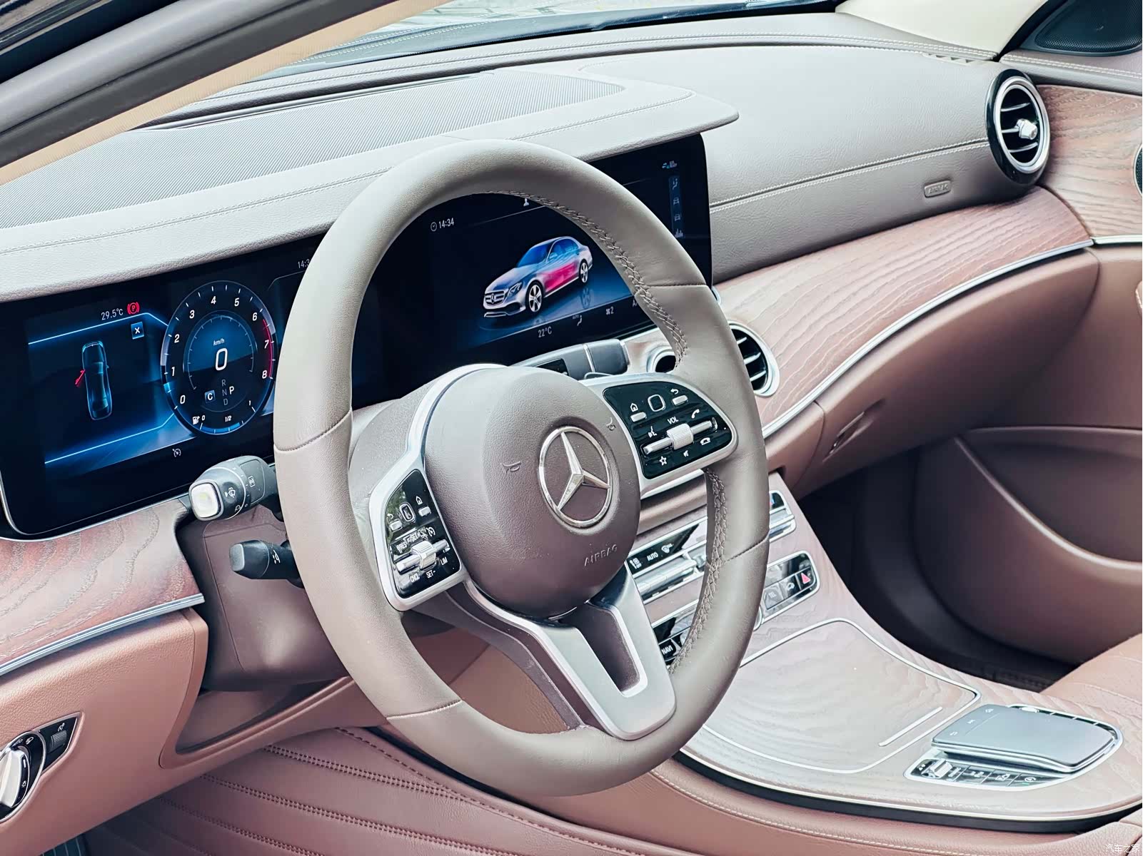 Mercedes-Benz E-Class, 2020 4