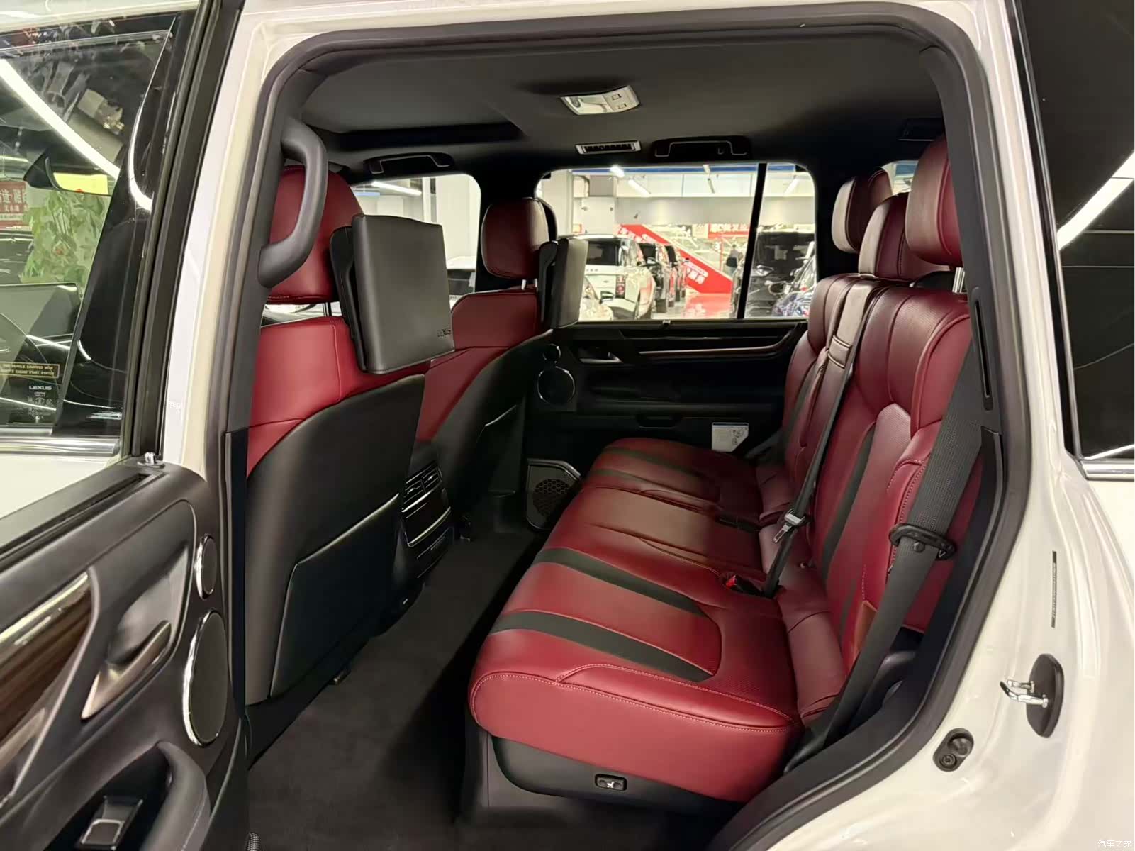 Lexus LX, 2020 8