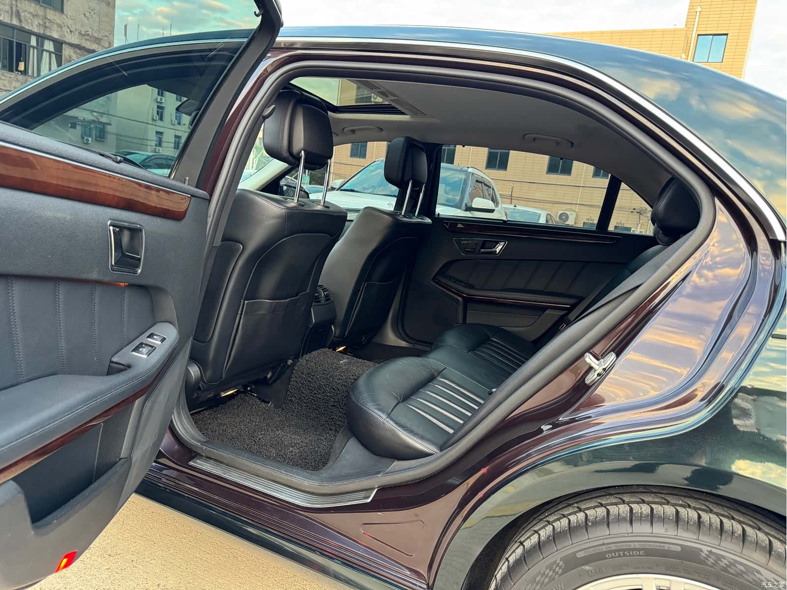 Mercedes-Benz E-Class, 2011 9